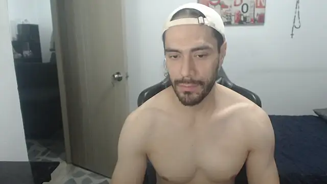 Snapshot of samuelgarcia_ chatting on April 17, 2026, 8:28 am samuelgarcia online show from April 17, 2026, 8:28 am