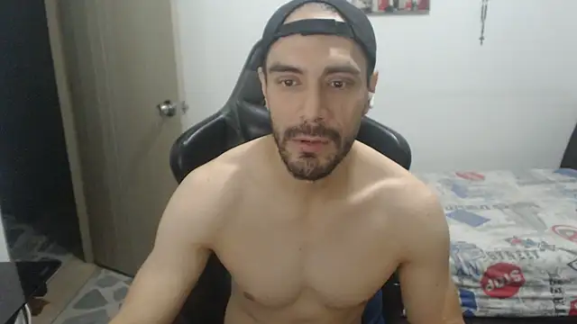 Snapshot of samuelgarcia_ chatting on June 15, 2026, 12:13 am samuelgarcia online show from June 15, 2026, 12:13 am