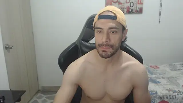 Snapshot of samuelgarcia_ chatting on July 7, 2026, 4:04 am samuelgarcia online show from July 7, 2026, 4:04 am