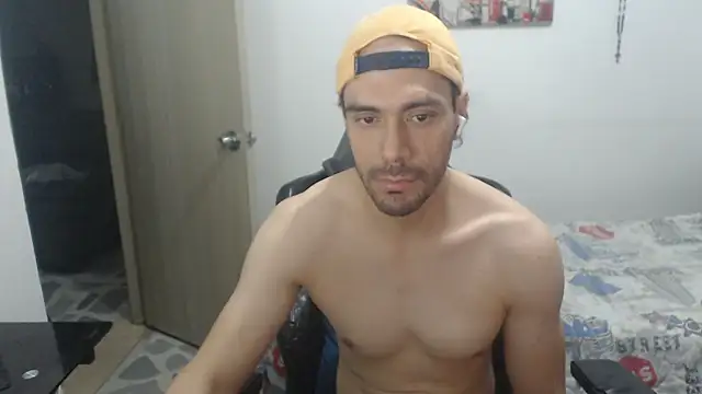 Snapshot of samuelgarcia_ chatting on July 8, 2026, 8:19 am samuelgarcia online show from July 8, 2026, 8:19 am