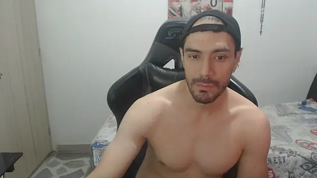 Snapshot of samuelgarcia_ chatting on July 13, 2026, 4:04 am samuelgarcia online show from July 13, 2026, 4:04 am