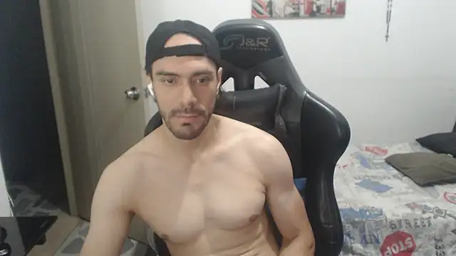 Snapshot of samuelgarcia_ chatting on July 25, 2026, 8:23 am samuelgarcia online show from July 25, 2026, 8:23 am