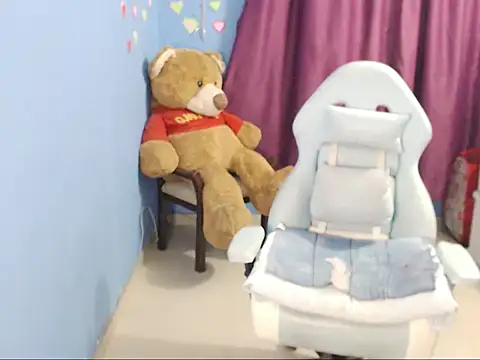 Snapshot of BOREAL_MOON chatting on February 5, 2025, 5:30 am BOREAL MOON online show from February 5, 2025, 5:30 am