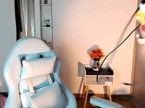 Snapshot of BOREAL_MOON chatting on September 28, 2025, 12:49 am BOREAL MOON online show from September 28, 2025, 12:49 am