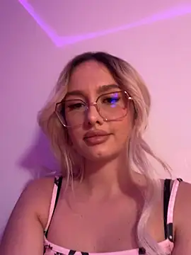 mollyxxx online show from September 25, 2025, 10:13 pm