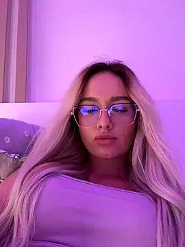 mollyxxx online show from September 29, 2025, 2:16 am