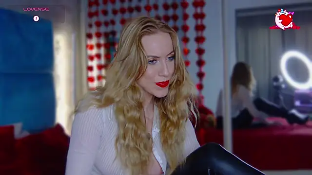 RockQueen A online show from February 11, 2025, 2:46 pm