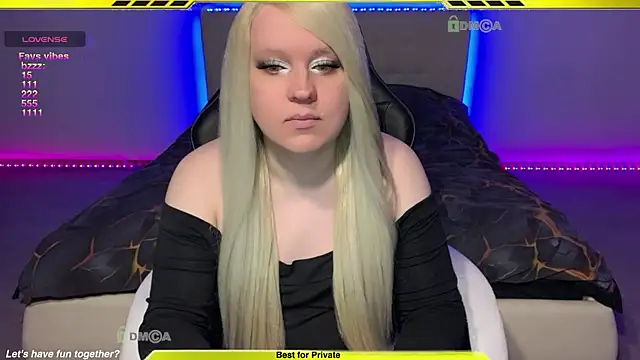 camsmiley online show from April 21, 2026, 11:49 am