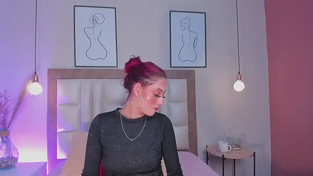 JupiteFox online show from November 11, 2025, 12:43 am