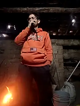 SunnyleoneBG online show from December 20, 2024, 3:25 am