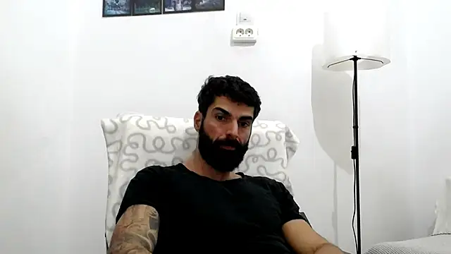 Verycutex online show from November 19, 2025, 7:41 am