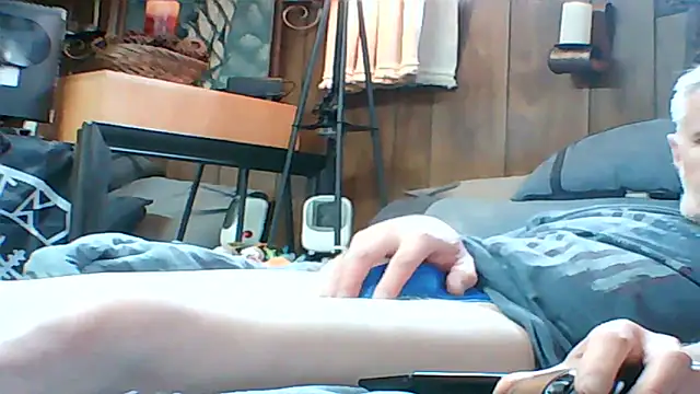 Snapshot of Makowboy chatting on April 30, 2026, 7:53 pm Makowboy online show from April 30, 2026, 7:53 pm