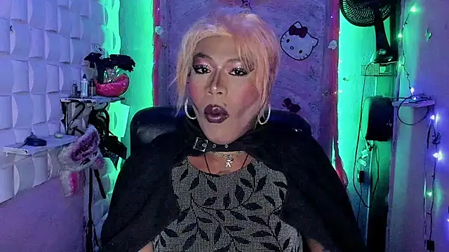 tsviolett online show from December 13, 2024, 5:00 pm