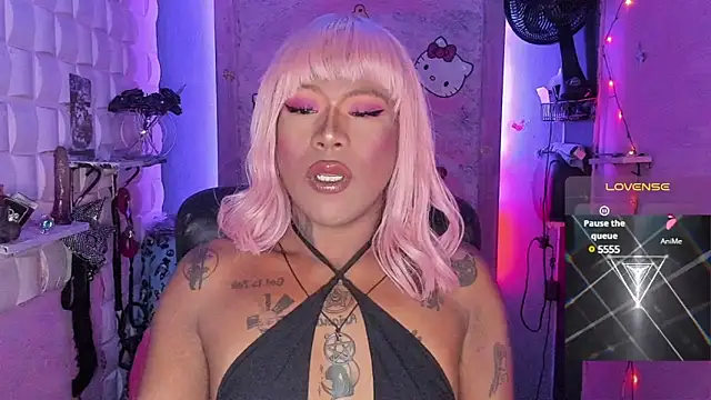 tsviolett online show from February 4, 2025, 6:17 pm