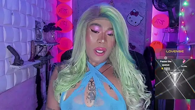 tsviolett online show from February 18, 2025, 6:04 pm