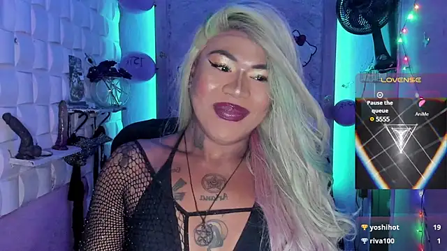 tsviolett online show from February 19, 2025, 9:14 pm