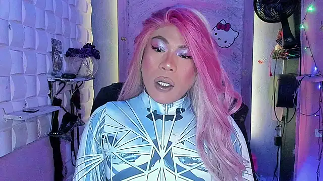 tsviolett online show from March 19, 2025, 5:28 pm