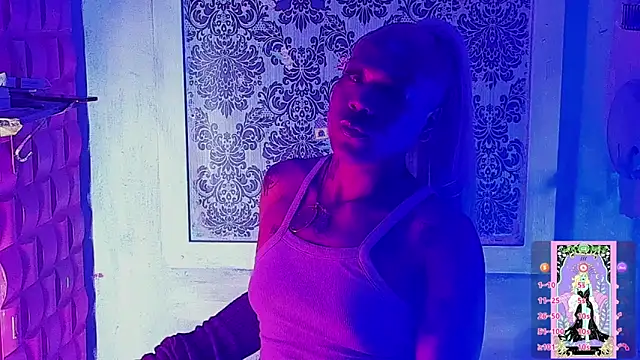 tsviolett online show from December 3, 2025, 6:17 pm