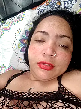 NIKOLE1301 online show from January 28, 2025, 2:53 pm