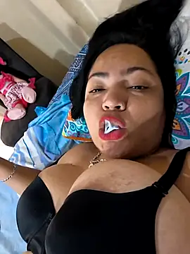 NIKOLE1301 online show from September 30, 2025, 2:11 pm