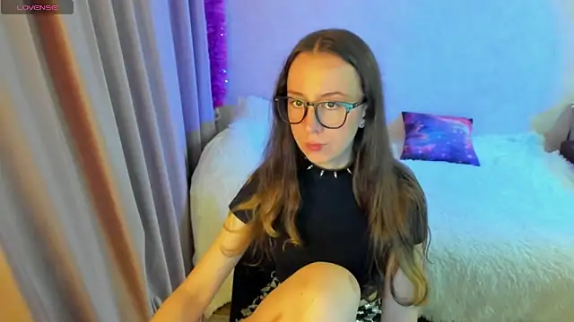 CurlySteph online show from September 14, 2025, 6:51 pm