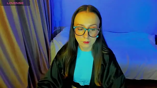 CurlySteph online show from March 4, 2026, 7:53 pm