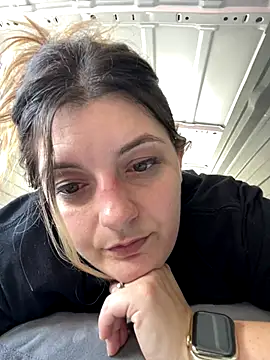 magicsparkles online show from October 1, 2025, 6:36 pm