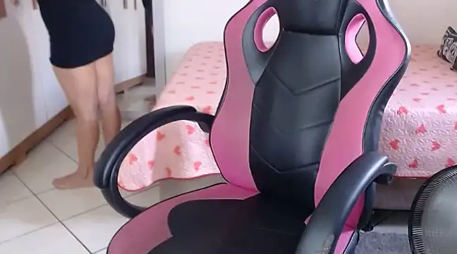 bustycarly online show from February 25, 2025, 2:22 pm