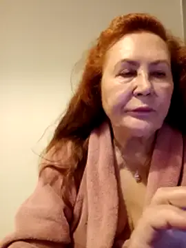 Hottie-Mom online show from April 20, 2026, 8:10 pm