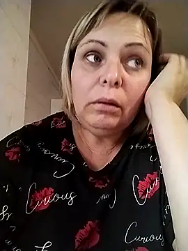 EvaCristal online show from September 10, 2025, 5:07 am