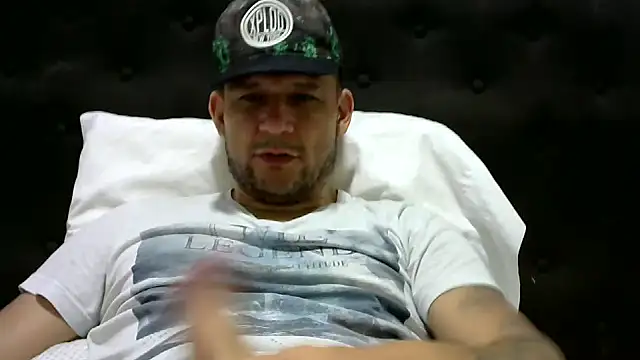 altenori112 online show from February 9, 2025, 2:17 am