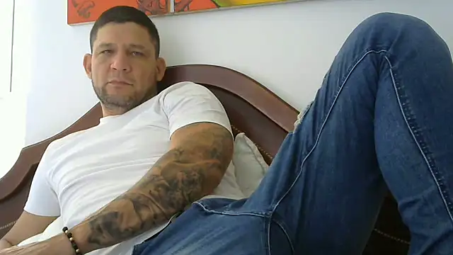 altenori112 online show from February 11, 2025, 4:46 pm