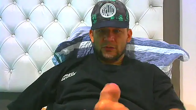 altenori112 online show from February 11, 2026, 4:01 pm