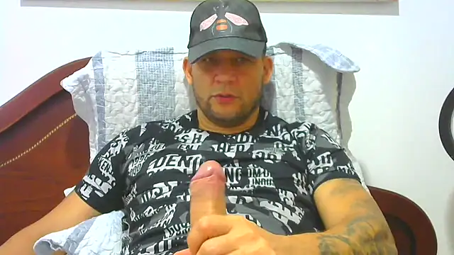 altenori112 online show from April 22, 2026, 7:26 pm