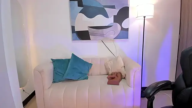 SaraParker  online show from April 22, 2026, 10:00 pm