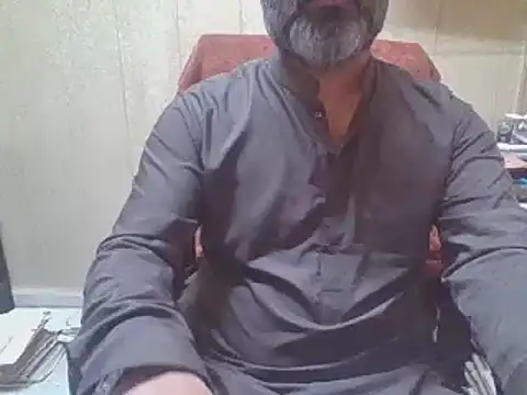 hairymaster95 online show from September 12, 2025, 3:39 am