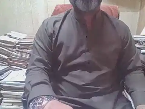 hairymaster95 online show from November 1, 2025, 4:25 am