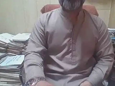 hairymaster95 online show from November 12, 2025, 4:13 am