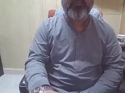 hairymaster95 online show from November 26, 2025, 4:13 am