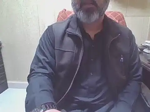 hairymaster95 online show from January 6, 2026, 4:27 am