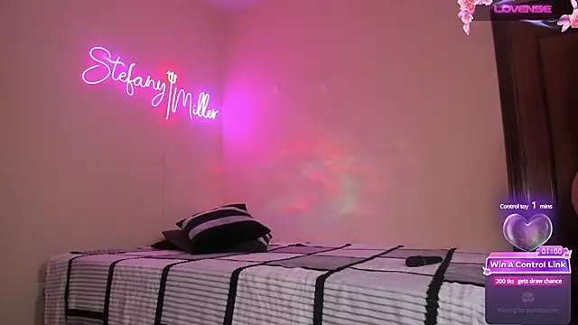 stefany miller77 online show from January 20, 2025, 1:53 pm