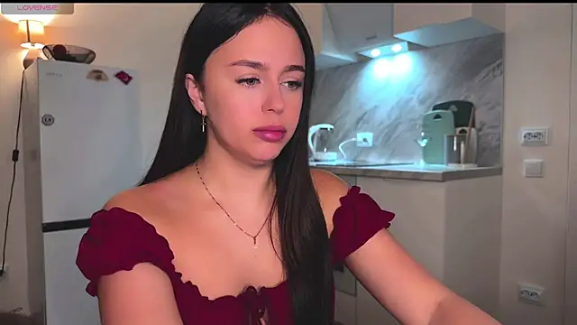 Megan Nilson online show from January 5, 2025, 1:03 am