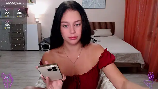 Megan Nilson online show from October 10, 2025, 11:26 pm