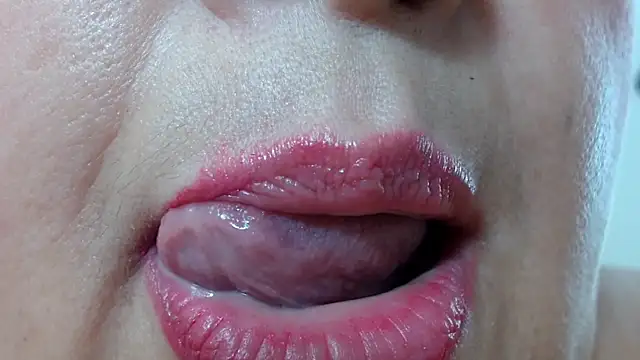 Kerly Doll online show from January 9, 2025, 8:33 pm