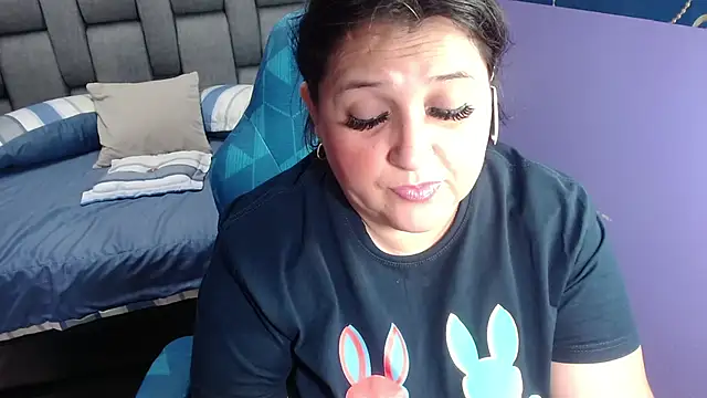 Kerly Doll online show from November 11, 2025, 6:41 pm