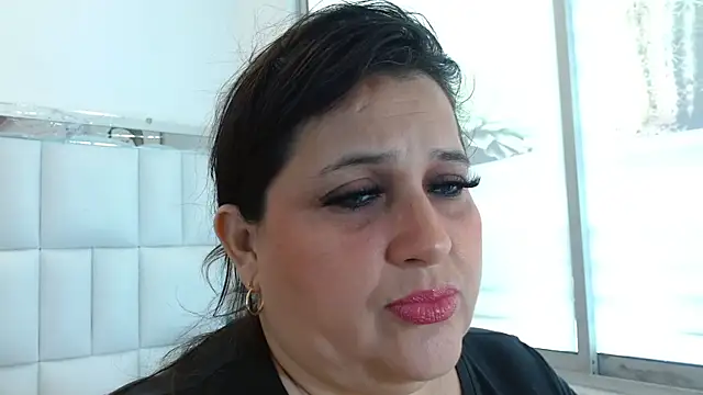 Kerly Doll online show from November 15, 2025, 4:25 pm