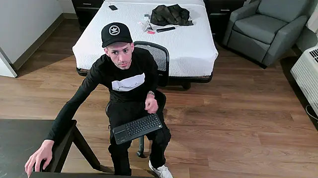 smokenstrokex online show from January 14, 2026, 1:33 am