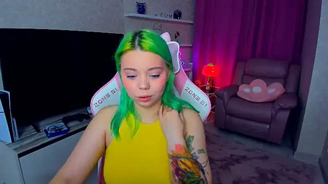 EnergyBunny 1 online show from September 15, 2025, 7:14 pm