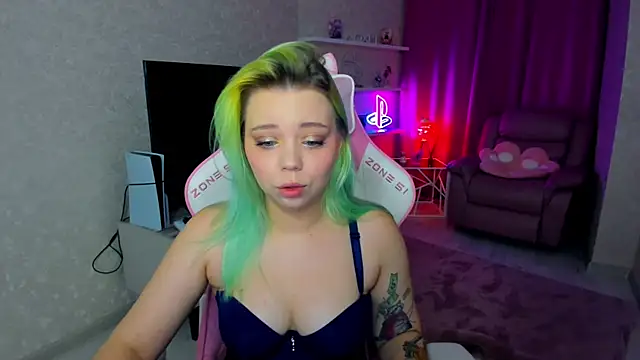 EnergyBunny 1 online show from November 9, 2025, 7:12 pm