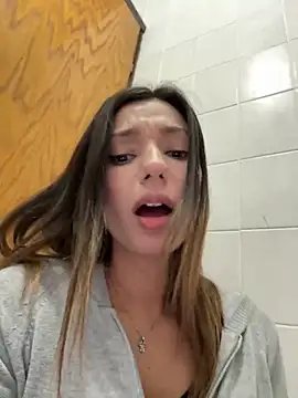  MiaQueen  online show from December 8, 2024, 9:19 pm